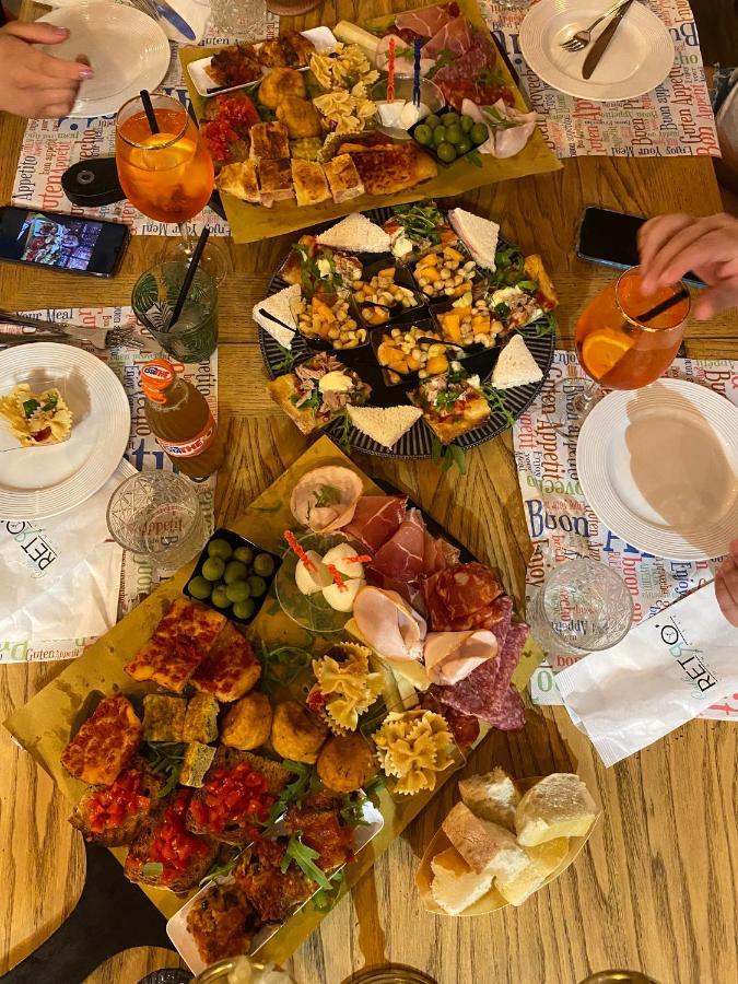 B&B Caffe Retro' Чистерна-ді-Латіна Екстер'єр фото